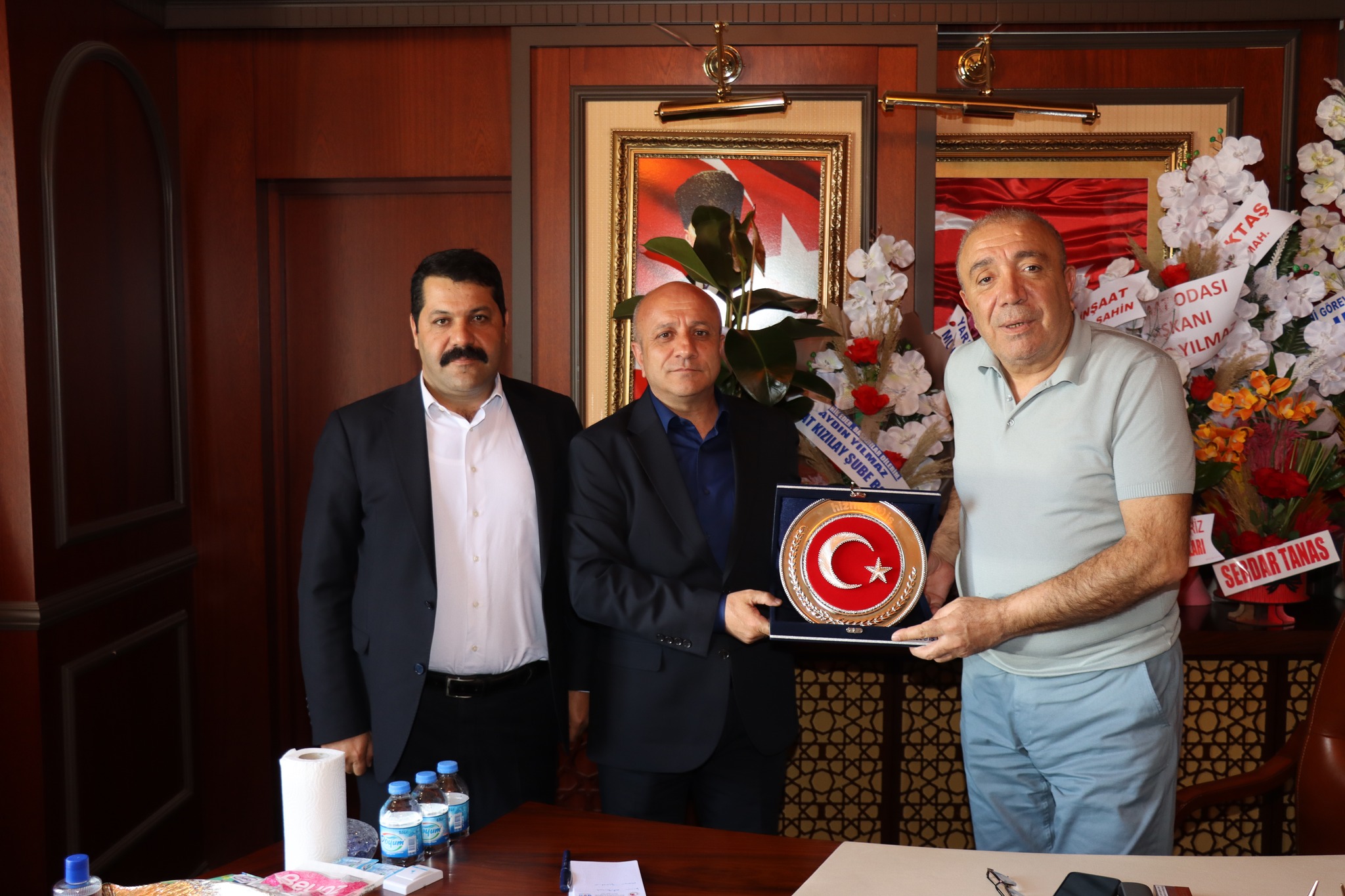 Hayrl olsun dileklerini iletmek zere ziyaretimize gelen
